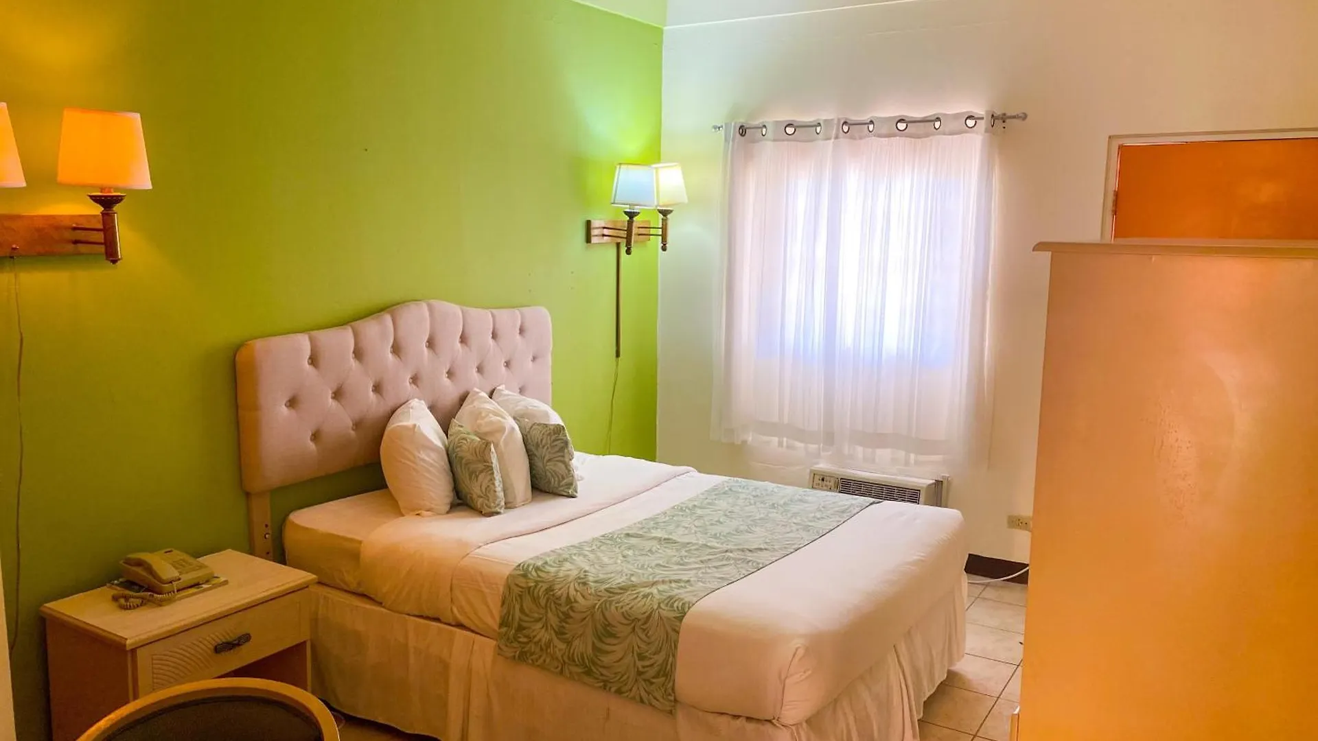 Point Salines Hotel Gwa Kay